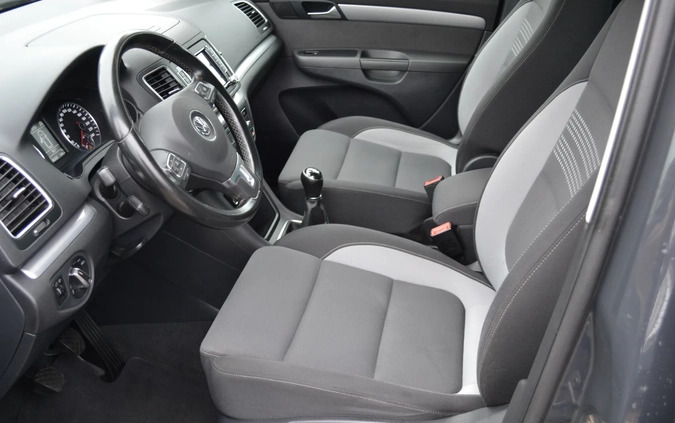 Volkswagen Sharan cena 49900 przebieg: 245000, rok produkcji 2013 z Radom małe 497